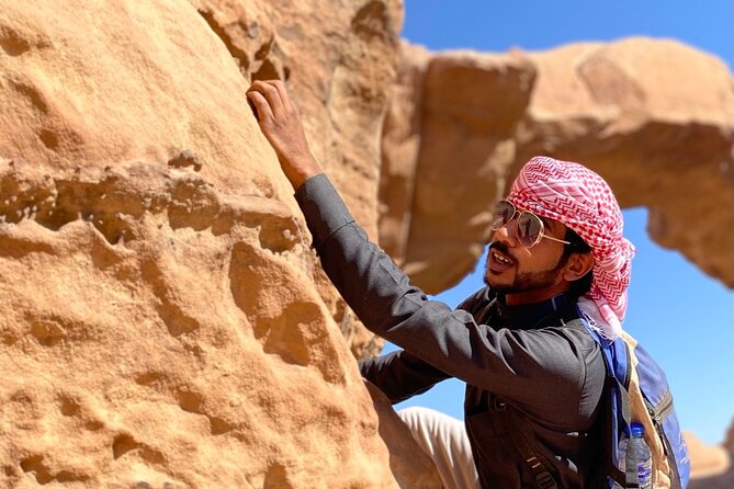 Wadi Rum Mountain Hike & Climb: Burdah, with a bridge at the top! + tour & Lunch - Little Bridge and the tea break for photos and souvenirs