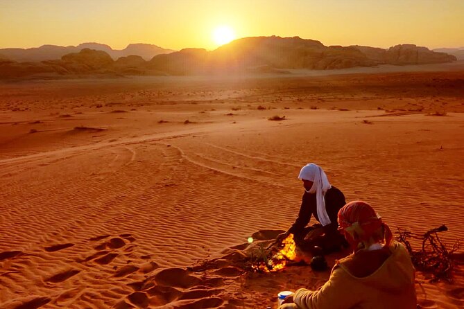 Wadi Rum Mountain Hike: Umm Ad Dami, highest point of Jordan + Jeep tour & Lunch - The Jeep Tour Portion: Filling the Gaps Before Sunset