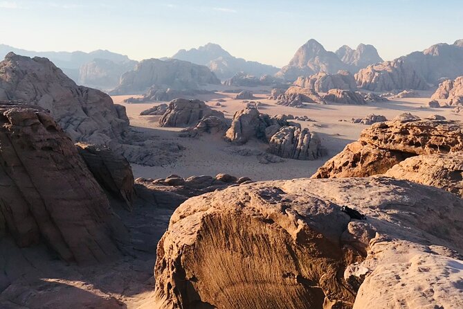 Wadi Rum overnight jeeptour - 1 Day/ 1 Night - Mushroom Rock: easy to enjoy, fun to linger