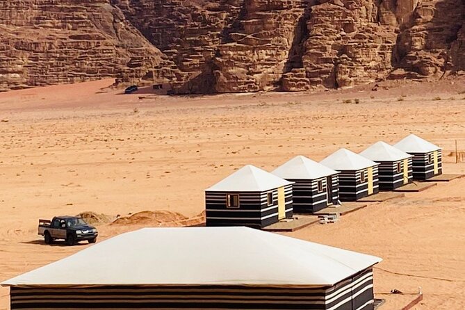 Wadi Rum overnight jeeptour - 1 Day/ 1 Night - Mushroom Rock: easy to enjoy, fun to linger